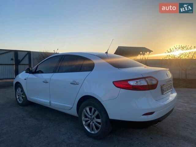Білий Рено Флюенс, об'ємом двигуна 1.6 л та пробігом 268 тис. км за 6800 $, фото 4 на Automoto.ua