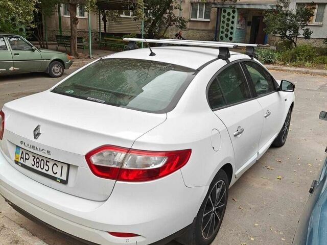 Белый Рено Флюенс, объемом двигателя 1.6 л и пробегом 140 тыс. км за 5500 $, фото 11 на Automoto.ua