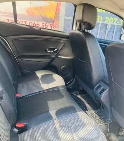 Білий Рено Флюенс, об'ємом двигуна 1.6 л та пробігом 268 тис. км за 6800 $, фото 8 на Automoto.ua