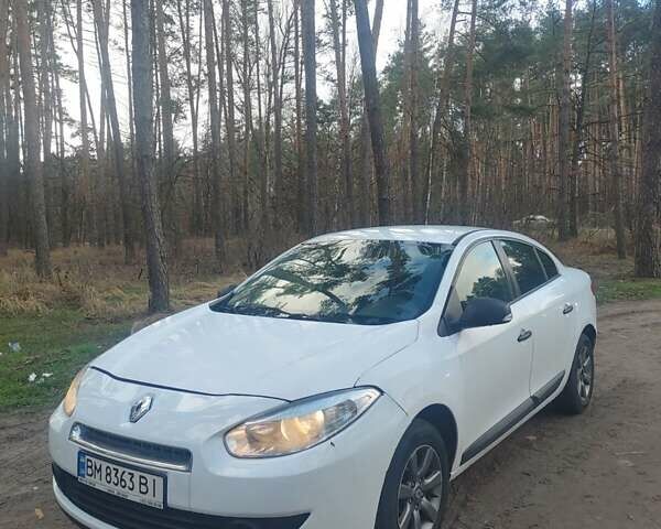 Белый Рено Флюенс, объемом двигателя 1.6 л и пробегом 218 тыс. км за 4499 $, фото 1 на Automoto.ua