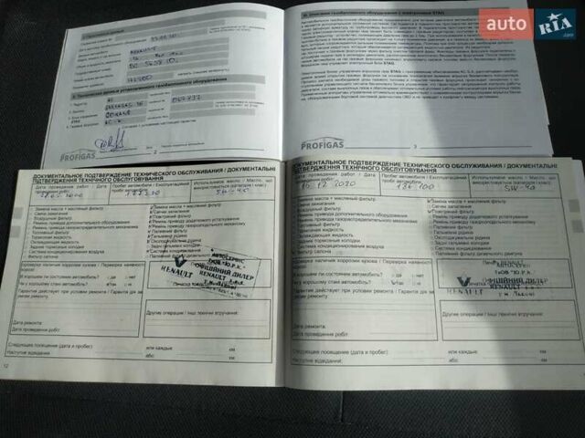 Белый Рено Флюенс, объемом двигателя 1.6 л и пробегом 234 тыс. км за 6200 $, фото 10 на Automoto.ua