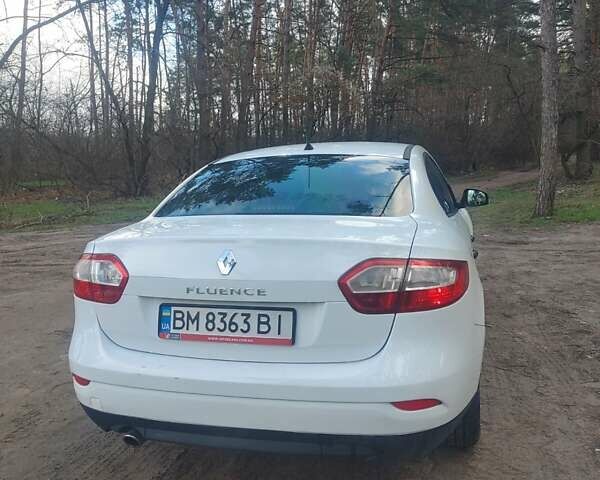 Белый Рено Флюенс, объемом двигателя 1.6 л и пробегом 218 тыс. км за 4499 $, фото 4 на Automoto.ua