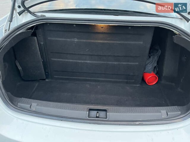 Белый Рено Флюенс, объемом двигателя 0 л и пробегом 111 тыс. км за 11500 $, фото 6 на Automoto.ua