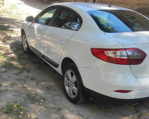 Білий Рено Флюенс, об'ємом двигуна 1.5 л та пробігом 355 тис. км за 6300 $, фото 4 на Automoto.ua