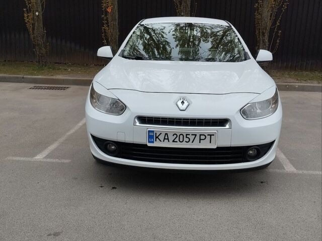 Белый Рено Флюенс, объемом двигателя 1.46 л и пробегом 178 тыс. км за 6100 $, фото 5 на Automoto.ua