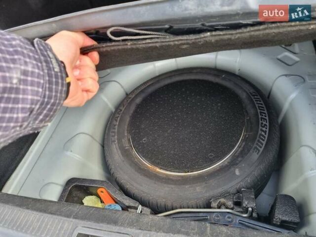 Белый Рено Флюенс, объемом двигателя 1.6 л и пробегом 161 тыс. км за 7100 $, фото 5 на Automoto.ua