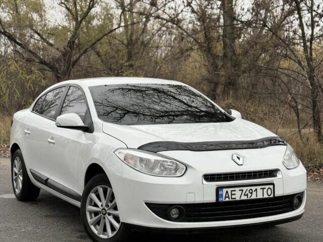 Белый Рено Флюенс, объемом двигателя 1.6 л и пробегом 170 тыс. км за 5800 $, фото 3 на Automoto.ua