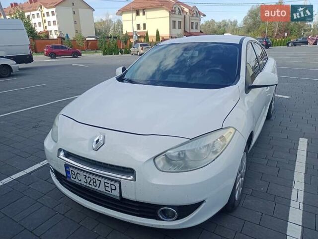 Белый Рено Флюенс, объемом двигателя 1.5 л и пробегом 270 тыс. км за 6200 $, фото 12 на Automoto.ua
