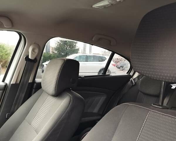 Білий Рено Флюенс, об'ємом двигуна 1.46 л та пробігом 168 тис. км за 6500 $, фото 14 на Automoto.ua