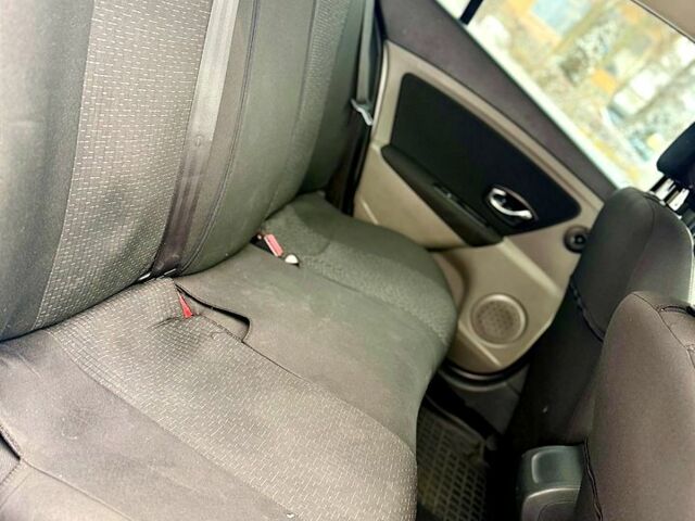 Білий Рено Флюенс, об'ємом двигуна 1.6 л та пробігом 21000 тис. км за 4550 $, фото 9 на Automoto.ua