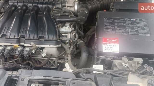 Белый Рено Флюенс, объемом двигателя 2 л и пробегом 150 тыс. км за 6500 $, фото 15 на Automoto.ua