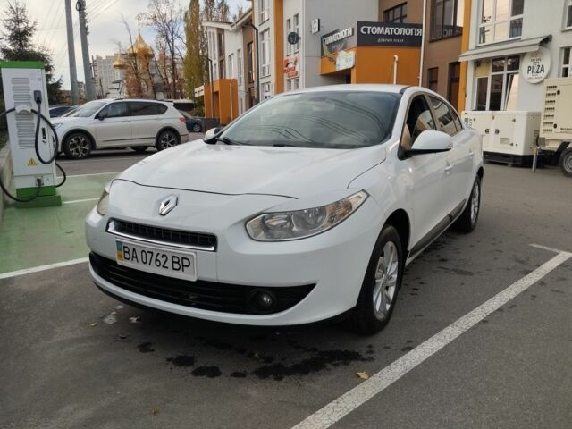 Білий Рено Флюенс, об'ємом двигуна 0 л та пробігом 167 тис. км за 6500 $, фото 4 на Automoto.ua