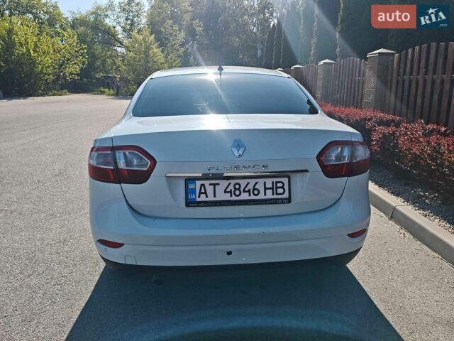 Білий Рено Флюенс, об'ємом двигуна 1.6 л та пробігом 275 тис. км за 6300 $, фото 5 на Automoto.ua