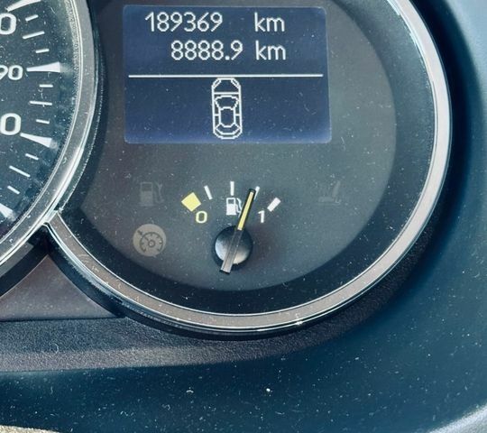 Білий Рено Флюенс, об'ємом двигуна 2 л та пробігом 189 тис. км за 6700 $, фото 10 на Automoto.ua