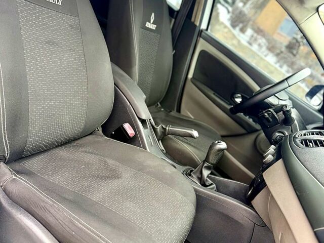 Білий Рено Флюенс, об'ємом двигуна 1.6 л та пробігом 21000 тис. км за 4550 $, фото 8 на Automoto.ua