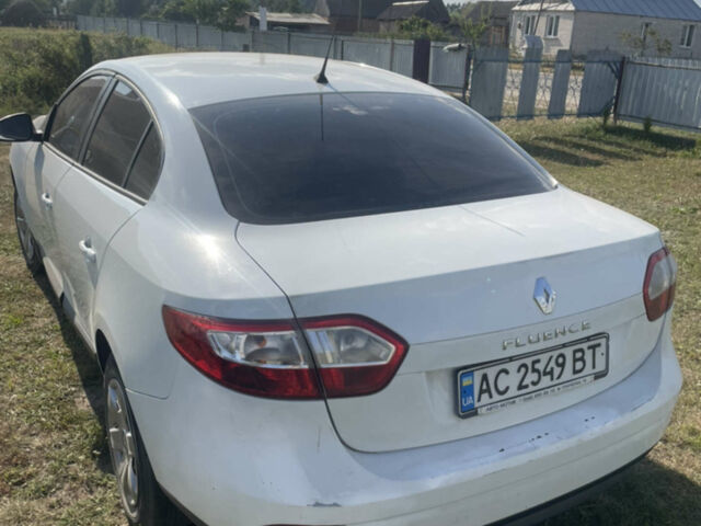 Білий Рено Флюенс, об'ємом двигуна 1.6 л та пробігом 195 тис. км за 6300 $, фото 2 на Automoto.ua