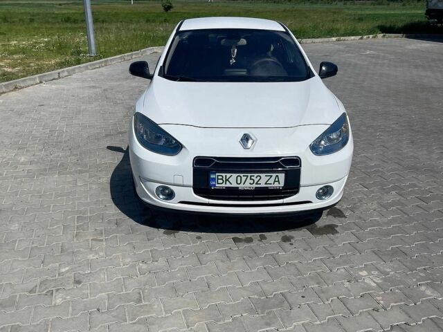 Білий Рено Флюенс, об'ємом двигуна 0 л та пробігом 136 тис. км за 3300 $, фото 21 на Automoto.ua