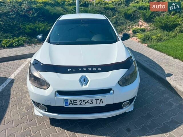 Білий Рено Флюенс, об'ємом двигуна 1.6 л та пробігом 190 тис. км за 5600 $, фото 1 на Automoto.ua