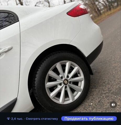 Белый Рено Флюенс, объемом двигателя 1.6 л и пробегом 170 тыс. км за 5800 $, фото 5 на Automoto.ua