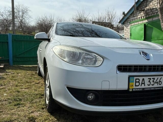 Белый Рено Флюенс, объемом двигателя 1.5 л и пробегом 208 тыс. км за 7250 $, фото 14 на Automoto.ua