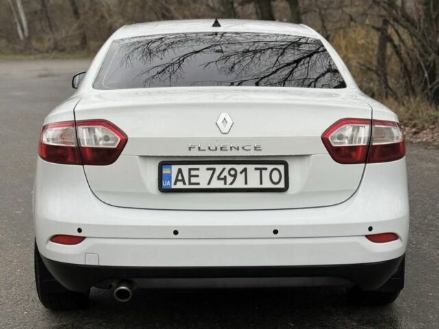 Белый Рено Флюенс, объемом двигателя 1.6 л и пробегом 170 тыс. км за 5800 $, фото 4 на Automoto.ua