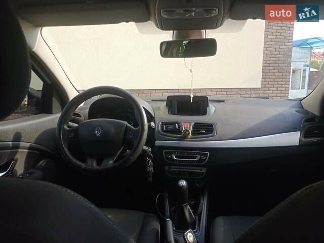 Білий Рено Флюенс, об'ємом двигуна 1.46 л та пробігом 269 тис. км за 6400 $, фото 12 на Automoto.ua