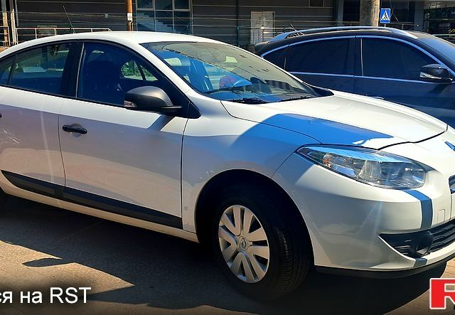 Білий Рено Флюенс, об'ємом двигуна 1.6 л та пробігом 88 тис. км за 7500 $, фото 2 на Automoto.ua