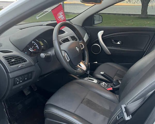 Белый Рено Флюенс, объемом двигателя 0 л и пробегом 111 тыс. км за 10000 $, фото 7 на Automoto.ua