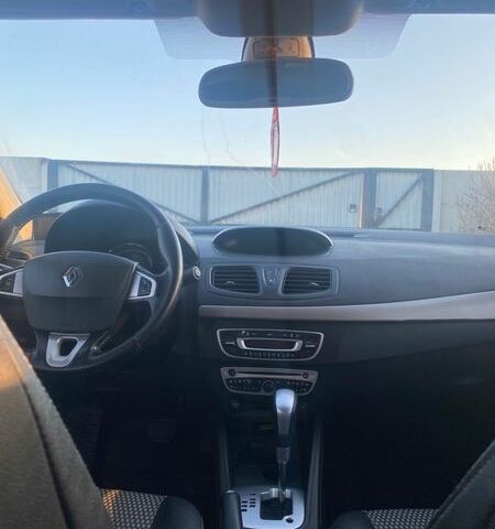 Білий Рено Флюенс, об'ємом двигуна 1.6 л та пробігом 268 тис. км за 6800 $, фото 6 на Automoto.ua