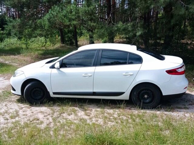 Белый Рено Флюенс, объемом двигателя 1.6 л и пробегом 292 тыс. км за 4000 $, фото 1 на Automoto.ua