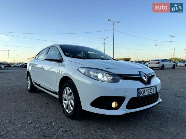 Белый Рено Флюенс, объемом двигателя 1.46 л и пробегом 119 тыс. км за 8700 $, фото 3 на Automoto.ua