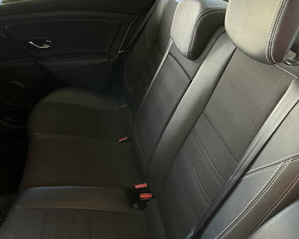 Білий Рено Флюенс, об'ємом двигуна 1.6 л та пробігом 181 тис. км за 9500 $, фото 39 на Automoto.ua