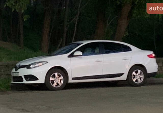 Білий Рено Флюенс, об'ємом двигуна 1.46 л та пробігом 143 тис. км за 4500 $, фото 2 на Automoto.ua