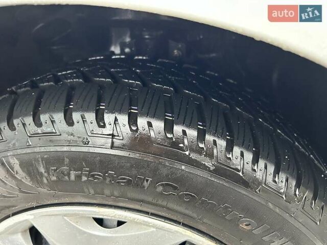 Білий Рено Флюенс, об'ємом двигуна 1.6 л та пробігом 127 тис. км за 7400 $, фото 25 на Automoto.ua