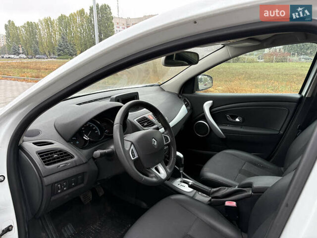 Белый Рено Флюенс, объемом двигателя 0 л и пробегом 138 тыс. км за 3300 $, фото 8 на Automoto.ua