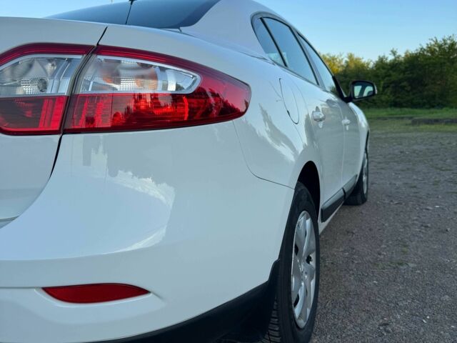 Білий Рено Флюенс, об'ємом двигуна 1.5 л та пробігом 120 тис. км за 8650 $, фото 9 на Automoto.ua