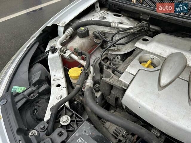 Білий Рено Флюенс, об'ємом двигуна 1.6 л та пробігом 127 тис. км за 7400 $, фото 16 на Automoto.ua