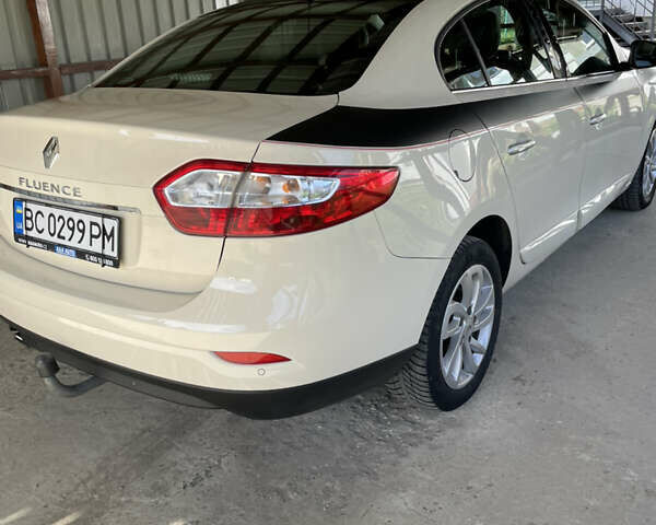 Білий Рено Флюенс, об'ємом двигуна 1.6 л та пробігом 181 тис. км за 9500 $, фото 16 на Automoto.ua