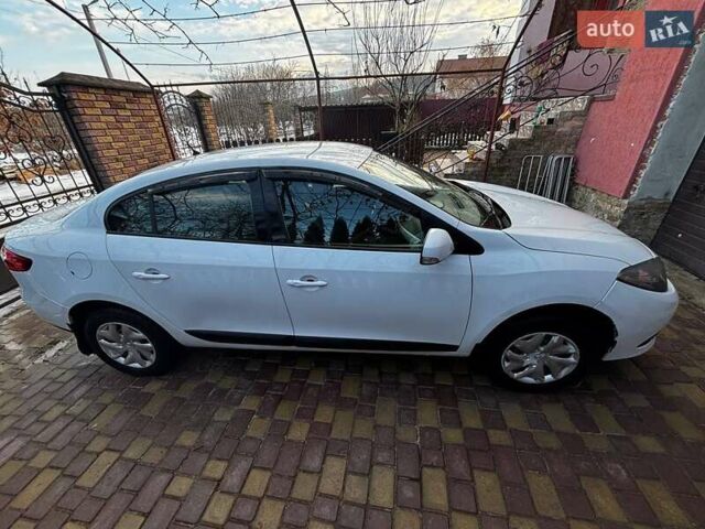 Білий Рено Флюенс, об'ємом двигуна 1.6 л та пробігом 214 тис. км за 7200 $, фото 2 на Automoto.ua