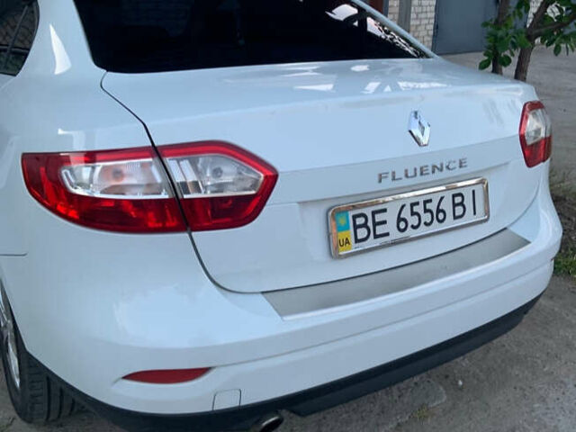 Білий Рено Флюенс, об'ємом двигуна 1.46 л та пробігом 143 тис. км за 4500 $, фото 1 на Automoto.ua