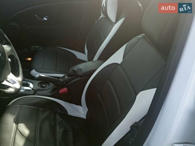 Білий Рено Флюенс, об'ємом двигуна 1.6 л та пробігом 149 тис. км за 7850 $, фото 3 на Automoto.ua