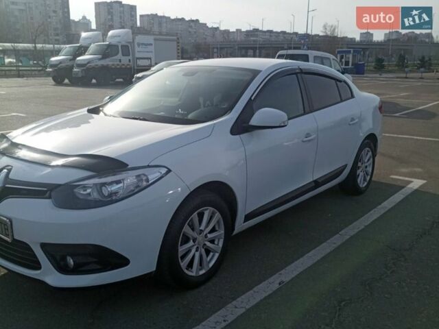 Білий Рено Флюенс, об'ємом двигуна 1.6 л та пробігом 149 тис. км за 7850 $, фото 1 на Automoto.ua