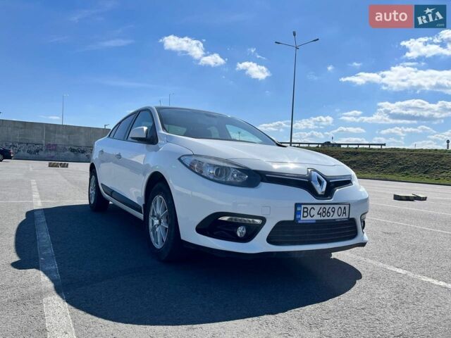 Білий Рено Флюенс, об'ємом двигуна 1.46 л та пробігом 138 тис. км за 9200 $, фото 1 на Automoto.ua