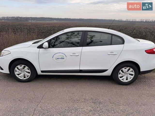 Белый Рено Флюенс, объемом двигателя 1.46 л и пробегом 270 тыс. км за 8000 $, фото 5 на Automoto.ua