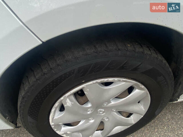 Белый Рено Флюенс, объемом двигателя 1.46 л и пробегом 198 тыс. км за 6500 $, фото 7 на Automoto.ua