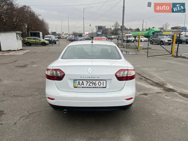 Белый Рено Флюенс, объемом двигателя 1.46 л и пробегом 198 тыс. км за 6500 $, фото 5 на Automoto.ua