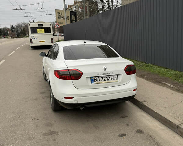 Белый Рено Флюенс, объемом двигателя 1.46 л и пробегом 263 тыс. км за 7599 $, фото 2 на Automoto.ua