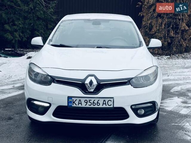 Белый Рено Флюенс, объемом двигателя 1.6 л и пробегом 282 тыс. км за 6550 $, фото 2 на Automoto.ua