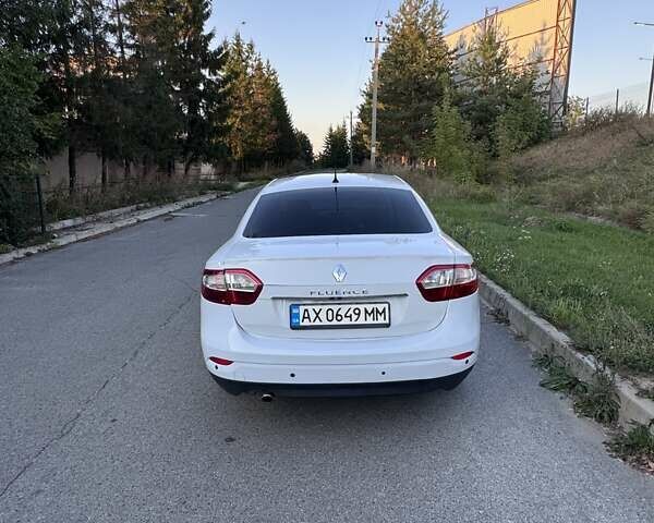 Білий Рено Флюенс, об'ємом двигуна 1.46 л та пробігом 326 тис. км за 6500 $, фото 2 на Automoto.ua