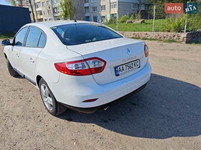 Белый Рено Флюенс, объемом двигателя 1.6 л и пробегом 211 тыс. км за 8999 $, фото 5 на Automoto.ua